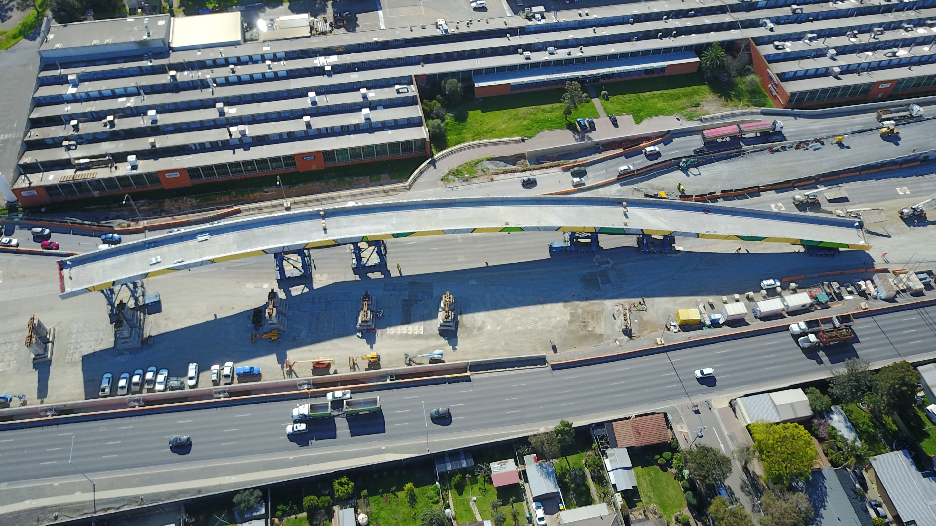 Gateway South Darlington bridge segment moved by Self-Propelled Modular Transporter