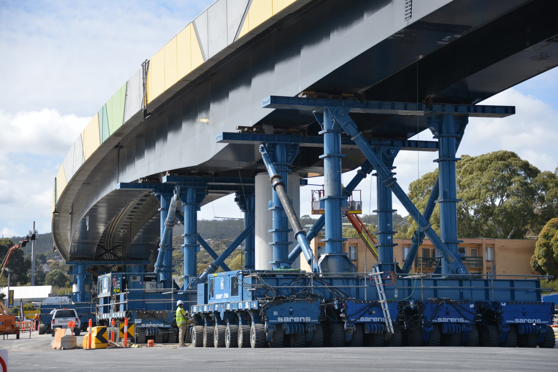 SPMT bridge placement on permanent supports