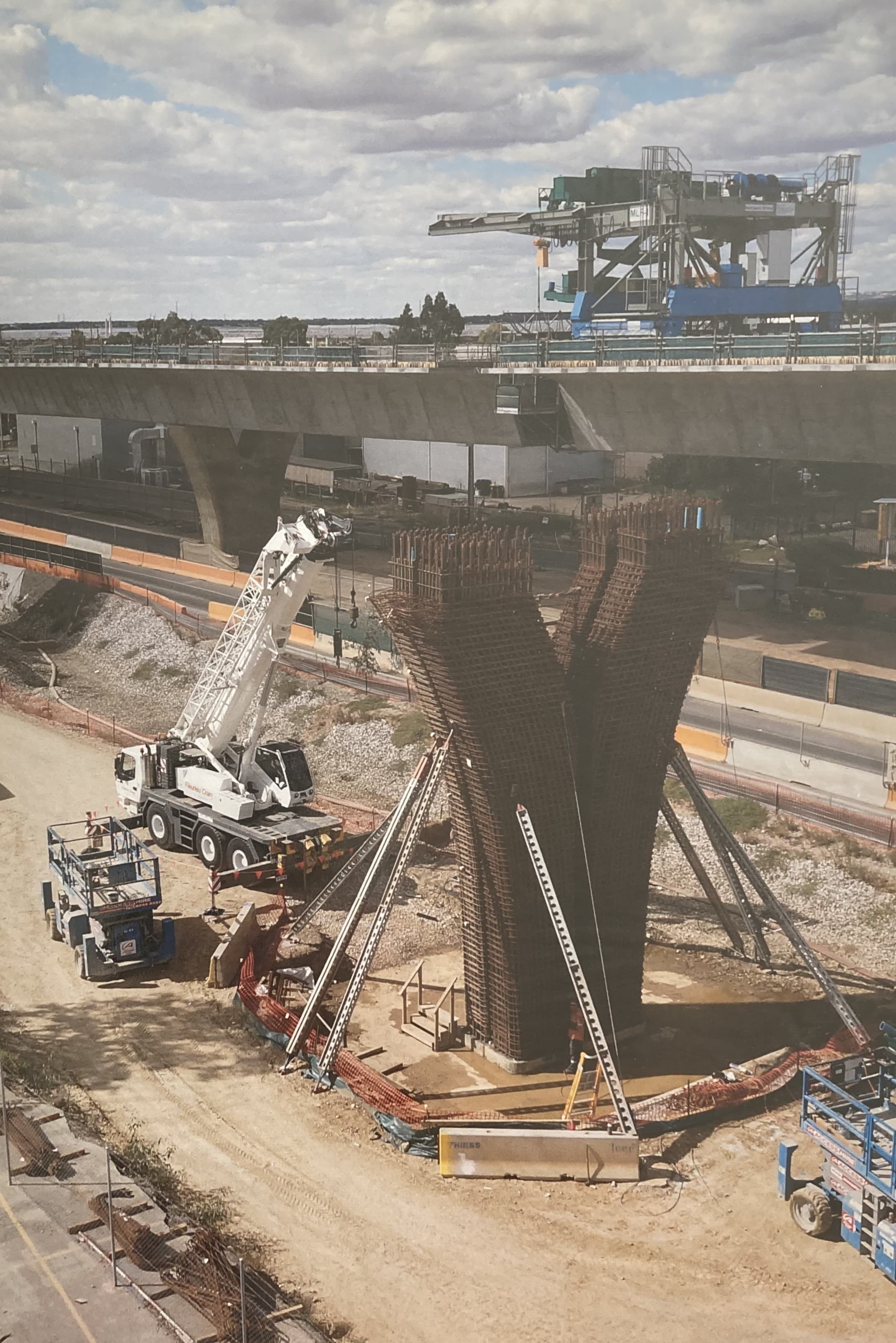 USW Elevated Motorway segmental bridge construction